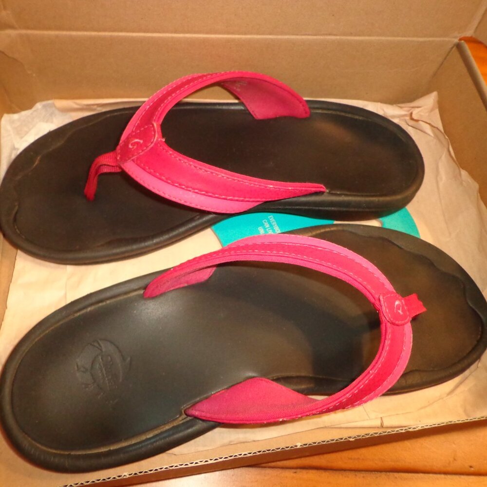 OluKai 'OHANA Soothing Slap Flip-Flops 6 Punch/Ice In Original Box